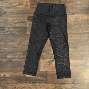 Lulu crop leggings